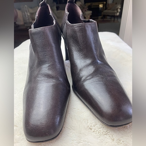 Vintage Antonio Milano “glove fit” leather booties in brown. 8.5 - Picture 1 of 5